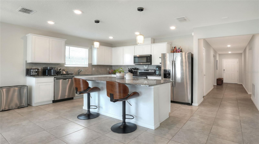 DAVENPORT, Florida 33837, 4 Bedrooms Bedrooms, ,2 BathroomsBathrooms,Residential,For Sale,ASPEN,0,MFRL4954814