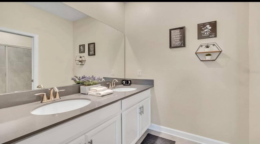 DAVENPORT, Florida 33896, 6 Bedrooms Bedrooms, ,5 BathroomsBathrooms,Residential,For Sale,DROP SHOT,0,MFRG5100598