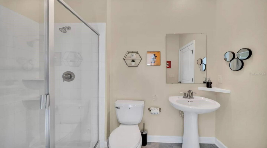 DAVENPORT, Florida 33896, 6 Bedrooms Bedrooms, ,5 BathroomsBathrooms,Residential,For Sale,DROP SHOT,0,MFRG5100598
