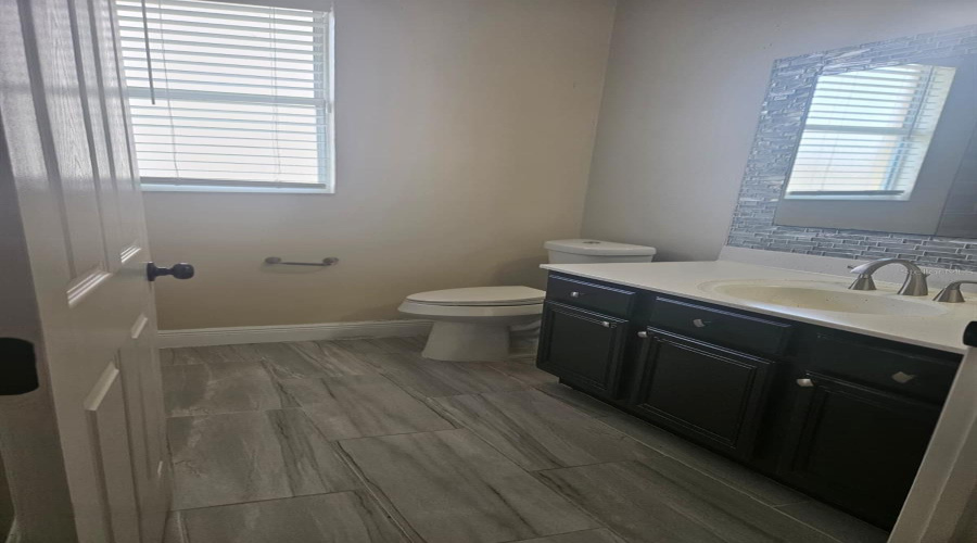 KISSIMMEE, Florida 34746, 4 Bedrooms Bedrooms, ,3 BathroomsBathrooms,Residential,For Sale,GOLDEN FEATHER,0,MFRS5132294