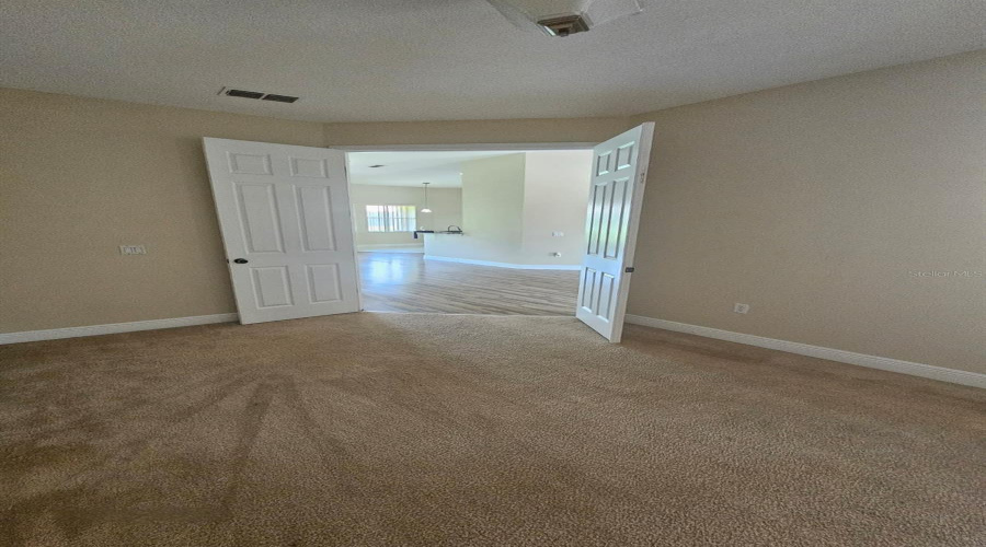 KISSIMMEE, Florida 34746, 4 Bedrooms Bedrooms, ,3 BathroomsBathrooms,Residential,For Sale,GOLDEN FEATHER,0,MFRS5132294