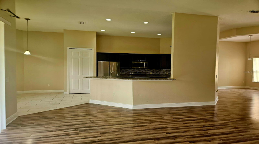 KISSIMMEE, Florida 34746, 4 Bedrooms Bedrooms, ,3 BathroomsBathrooms,Residential,For Sale,GOLDEN FEATHER,0,MFRS5132294