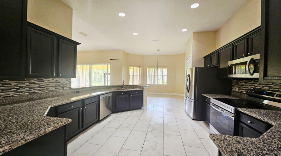 KISSIMMEE, Florida 34746, 4 Bedrooms Bedrooms, ,3 BathroomsBathrooms,Residential,For Sale,GOLDEN FEATHER,0,MFRS5132294