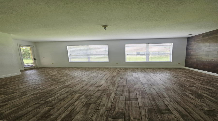 KISSIMMEE, Florida 34746, 4 Bedrooms Bedrooms, ,3 BathroomsBathrooms,Residential,For Sale,GOLDEN FEATHER,0,MFRS5132294