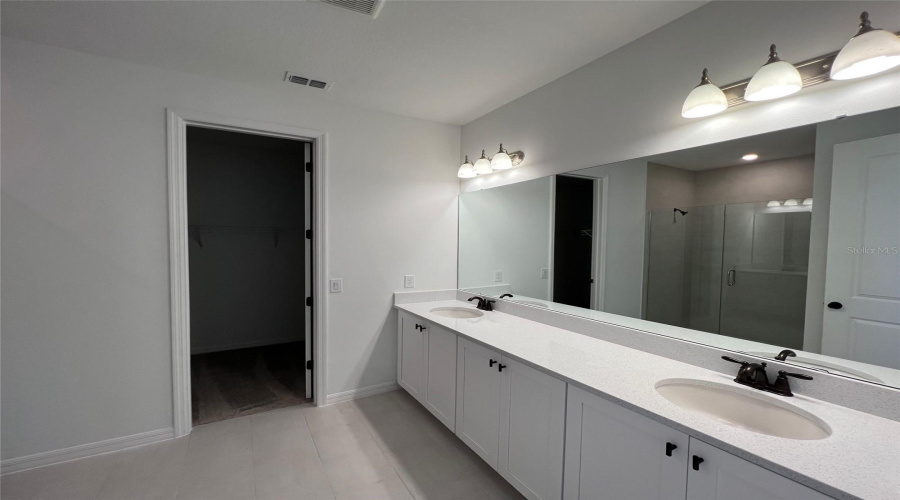 DAVENPORT, Florida 33896, 4 Bedrooms Bedrooms, ,3 BathroomsBathrooms,Residential,For Sale,LANCASHIRE,0,MFRO6334618