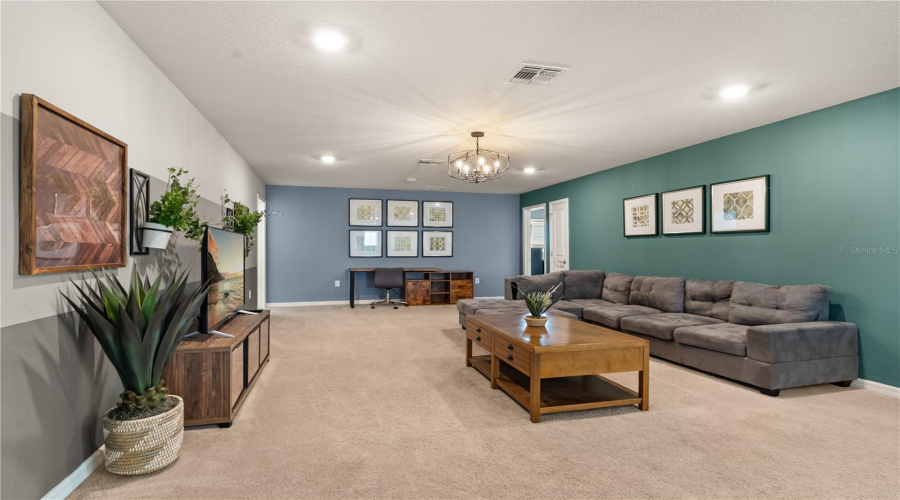 DAVENPORT, Florida 33897, 8 Bedrooms Bedrooms, ,6 BathroomsBathrooms,Residential,For Sale,LELANI CIR,0,MFRO6334617