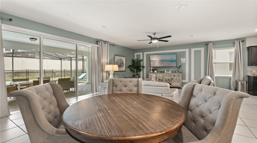 DAVENPORT, Florida 33897, 8 Bedrooms Bedrooms, ,6 BathroomsBathrooms,Residential,For Sale,LELANI CIR,0,MFRO6334617