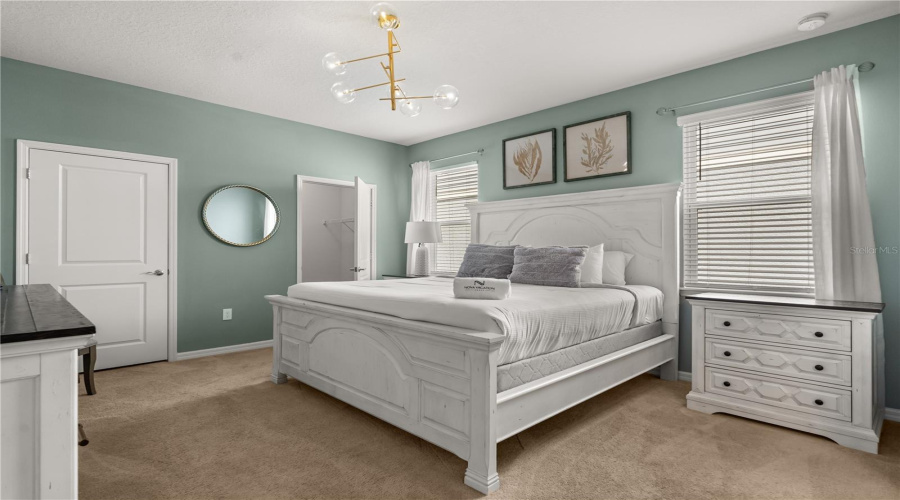 DAVENPORT, Florida 33897, 8 Bedrooms Bedrooms, ,6 BathroomsBathrooms,Residential,For Sale,LELANI CIR,0,MFRO6334617