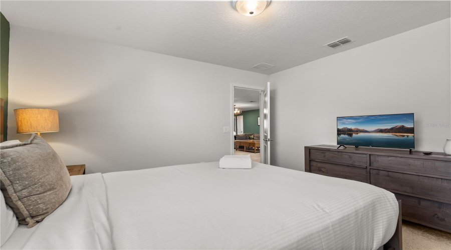 DAVENPORT, Florida 33897, 8 Bedrooms Bedrooms, ,6 BathroomsBathrooms,Residential,For Sale,LELANI CIR,0,MFRO6334617
