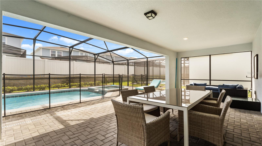 DAVENPORT, Florida 33897, 8 Bedrooms Bedrooms, ,6 BathroomsBathrooms,Residential,For Sale,LELANI CIR,0,MFRO6334617