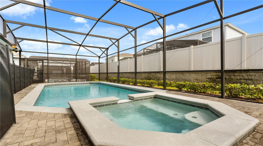 DAVENPORT, Florida 33897, 8 Bedrooms Bedrooms, ,6 BathroomsBathrooms,Residential,For Sale,LELANI CIR,0,MFRO6334617