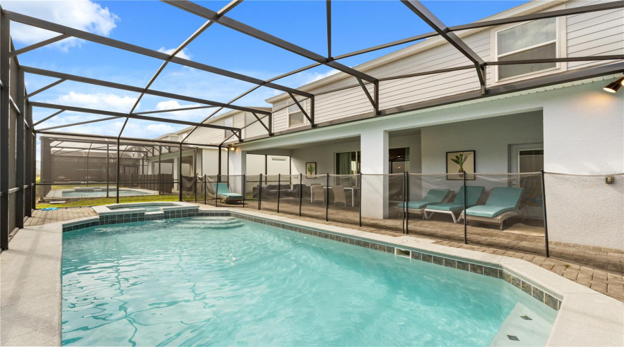 DAVENPORT, Florida 33897, 8 Bedrooms Bedrooms, ,6 BathroomsBathrooms,Residential,For Sale,LELANI CIR,0,MFRO6334617