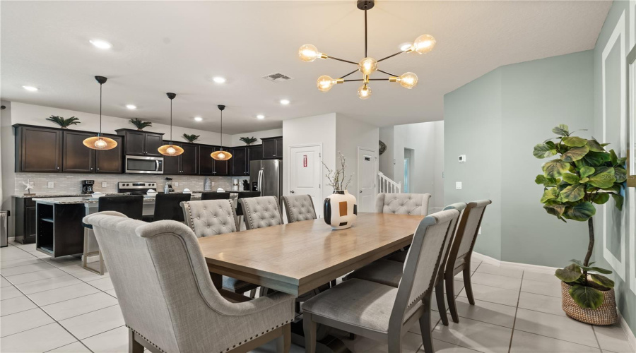 DAVENPORT, Florida 33897, 8 Bedrooms Bedrooms, ,6 BathroomsBathrooms,Residential,For Sale,LELANI CIR,0,MFRO6334617