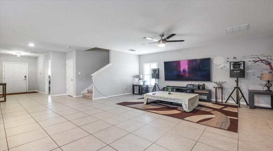 DAVENPORT, Florida 33897, 6 Bedrooms Bedrooms, ,4 BathroomsBathrooms,Residential,For Sale,MONTGOMERY,0,MFRTB8415886