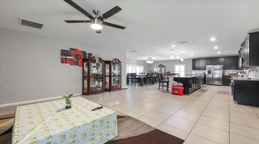DAVENPORT, Florida 33897, 6 Bedrooms Bedrooms, ,4 BathroomsBathrooms,Residential,For Sale,MONTGOMERY,0,MFRTB8415886