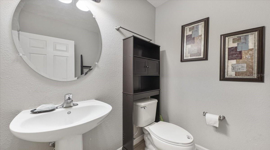 DAVENPORT, Florida 33897, 6 Bedrooms Bedrooms, ,4 BathroomsBathrooms,Residential,For Sale,MONTGOMERY,0,MFRTB8415886