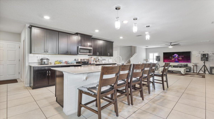 DAVENPORT, Florida 33897, 6 Bedrooms Bedrooms, ,4 BathroomsBathrooms,Residential,For Sale,MONTGOMERY,0,MFRTB8415886