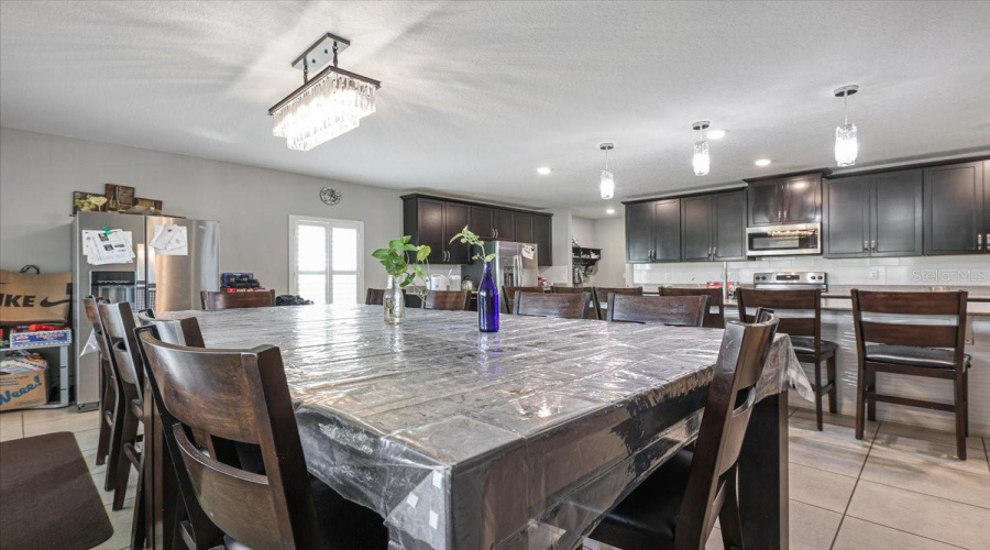 DAVENPORT, Florida 33897, 6 Bedrooms Bedrooms, ,4 BathroomsBathrooms,Residential,For Sale,MONTGOMERY,0,MFRTB8415886