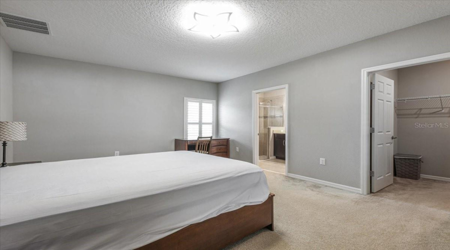 DAVENPORT, Florida 33897, 6 Bedrooms Bedrooms, ,4 BathroomsBathrooms,Residential,For Sale,MONTGOMERY,0,MFRTB8415886