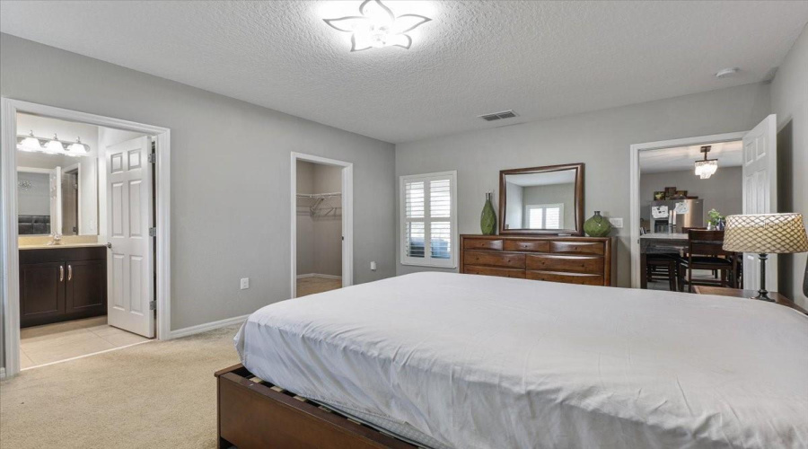DAVENPORT, Florida 33897, 6 Bedrooms Bedrooms, ,4 BathroomsBathrooms,Residential,For Sale,MONTGOMERY,0,MFRTB8415886