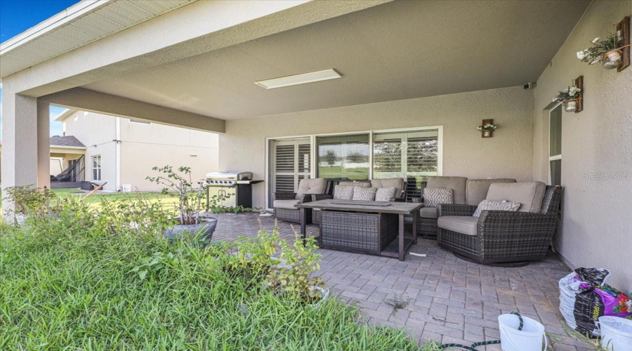 DAVENPORT, Florida 33897, 6 Bedrooms Bedrooms, ,4 BathroomsBathrooms,Residential,For Sale,MONTGOMERY,0,MFRTB8415886