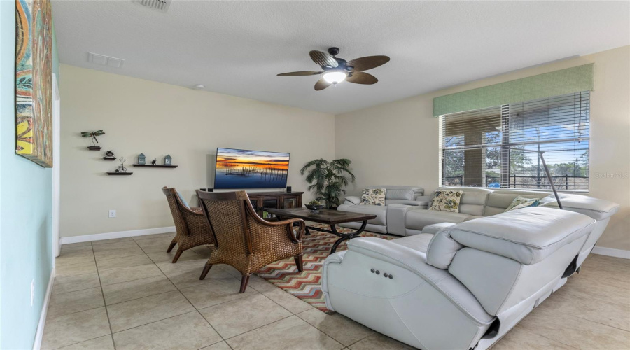 DAVENPORT, Florida 33896, 5 Bedrooms Bedrooms, ,4 BathroomsBathrooms,Residential,For Sale,MOON VALLEY,0,MFRO6278699