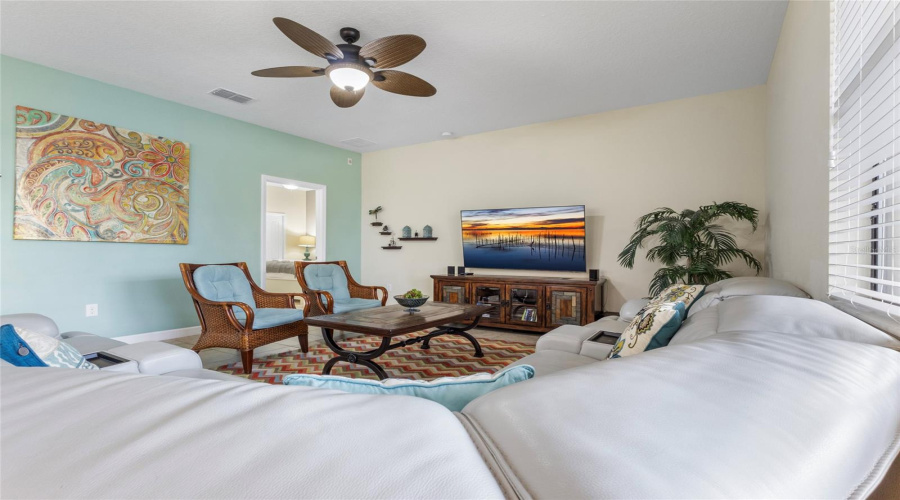 DAVENPORT, Florida 33896, 5 Bedrooms Bedrooms, ,4 BathroomsBathrooms,Residential,For Sale,MOON VALLEY,0,MFRO6278699