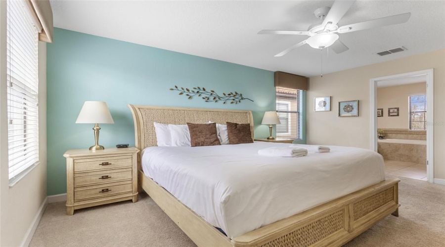 DAVENPORT, Florida 33896, 5 Bedrooms Bedrooms, ,4 BathroomsBathrooms,Residential,For Sale,MOON VALLEY,0,MFRO6278699