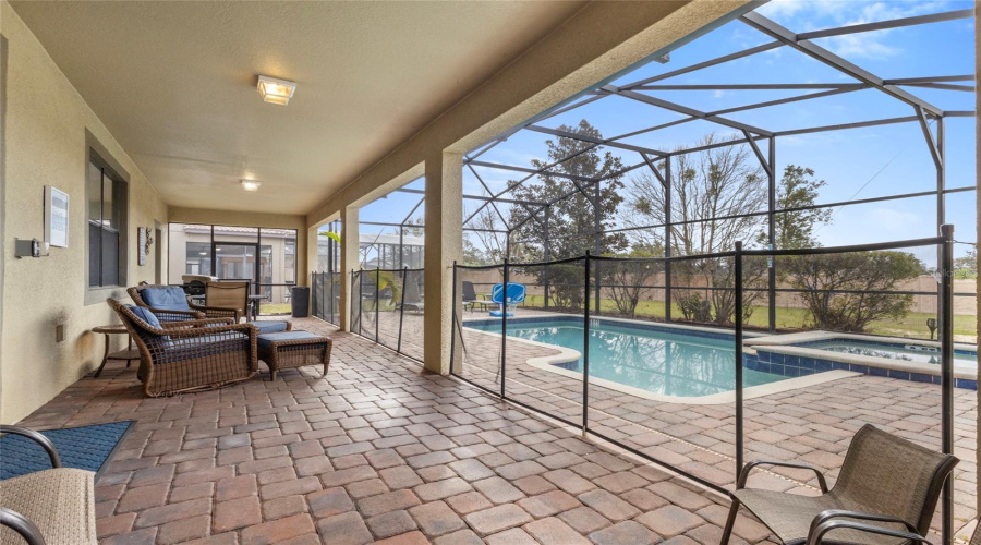 DAVENPORT, Florida 33896, 5 Bedrooms Bedrooms, ,4 BathroomsBathrooms,Residential,For Sale,MOON VALLEY,0,MFRO6278699