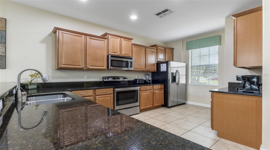 DAVENPORT, Florida 33896, 5 Bedrooms Bedrooms, ,4 BathroomsBathrooms,Residential,For Sale,MOON VALLEY,0,MFRO6278699