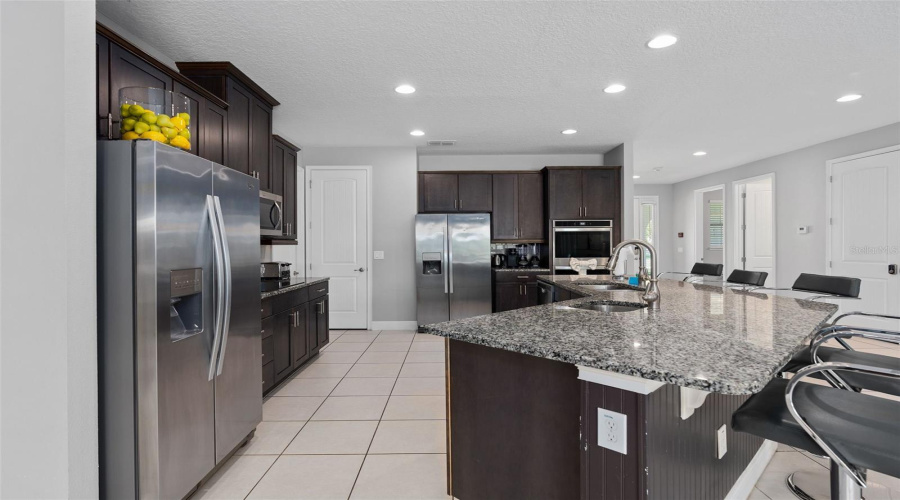 KISSIMMEE, Florida 34747, 11 Bedrooms Bedrooms, ,10 BathroomsBathrooms,Residential,For Sale,FALLS,0,MFRO6334639