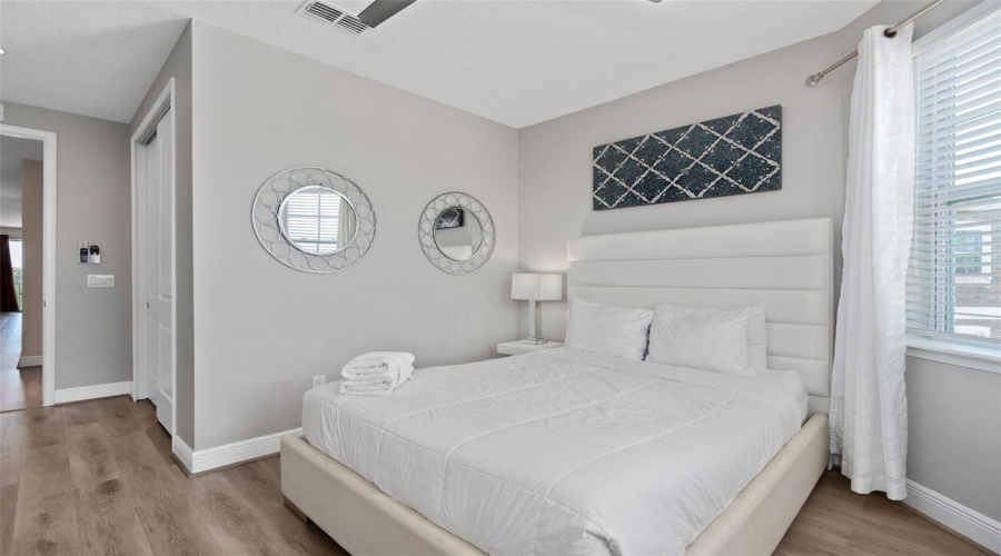 KISSIMMEE, Florida 34747, 11 Bedrooms Bedrooms, ,10 BathroomsBathrooms,Residential,For Sale,FALLS,0,MFRO6334639