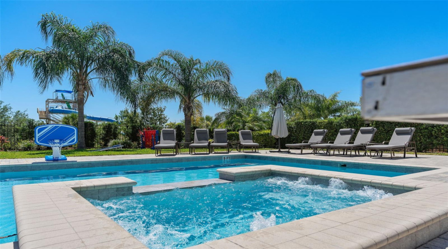 KISSIMMEE, Florida 34747, 11 Bedrooms Bedrooms, ,10 BathroomsBathrooms,Residential,For Sale,FALLS,0,MFRO6334639