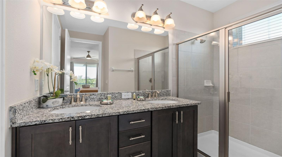 KISSIMMEE, Florida 34747, 11 Bedrooms Bedrooms, ,10 BathroomsBathrooms,Residential,For Sale,FALLS,0,MFRO6334639