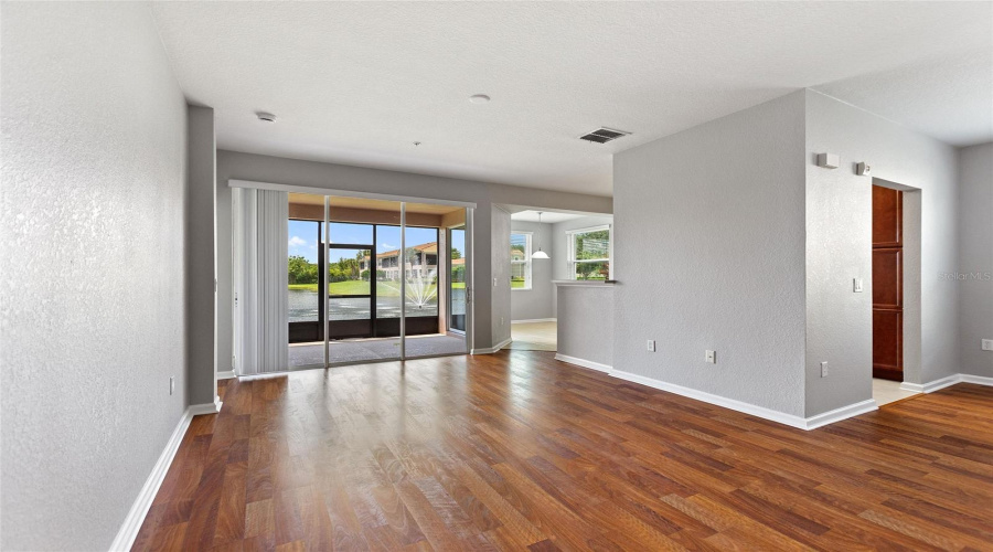 living room with sliders access to killer view