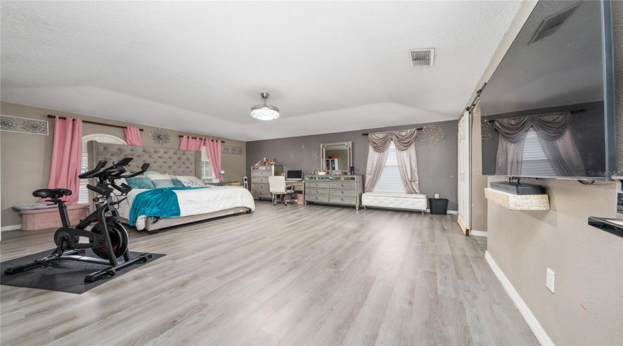 DAVENPORT, Florida 33897, 4 Bedrooms Bedrooms, ,3 BathroomsBathrooms,Residential,For Sale,SAMUEL,0,MFRO6334686