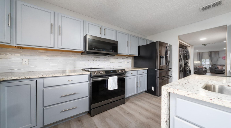DAVENPORT, Florida 33897, 4 Bedrooms Bedrooms, ,3 BathroomsBathrooms,Residential,For Sale,SAMUEL,0,MFRO6334686