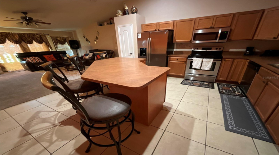 DAVENPORT, Florida 33837, 4 Bedrooms Bedrooms, ,2 BathroomsBathrooms,Residential,For Sale,CAPTAIN HOOK,0,MFRO6331355