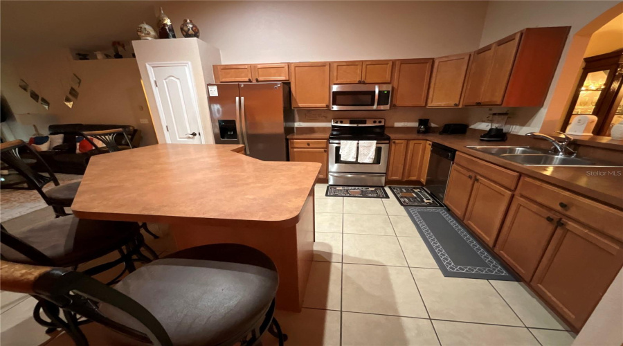 DAVENPORT, Florida 33837, 4 Bedrooms Bedrooms, ,2 BathroomsBathrooms,Residential,For Sale,CAPTAIN HOOK,0,MFRO6331355