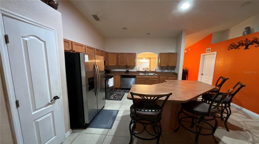 DAVENPORT, Florida 33837, 4 Bedrooms Bedrooms, ,2 BathroomsBathrooms,Residential,For Sale,CAPTAIN HOOK,0,MFRO6331355