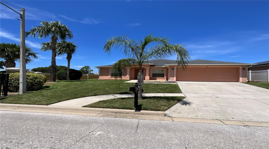 DAVENPORT, Florida 33837, 4 Bedrooms Bedrooms, ,2 BathroomsBathrooms,Residential,For Sale,CAPTAIN HOOK,0,MFRO6331355