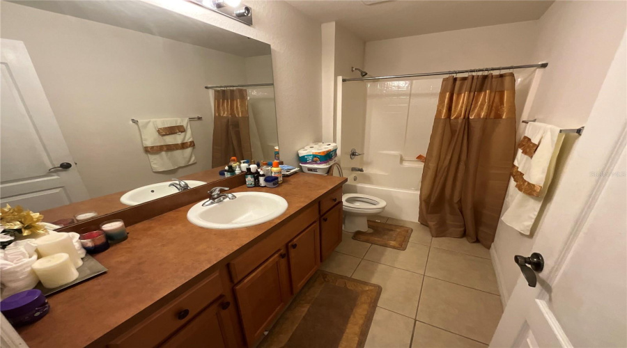 DAVENPORT, Florida 33837, 4 Bedrooms Bedrooms, ,2 BathroomsBathrooms,Residential,For Sale,CAPTAIN HOOK,0,MFRO6331355