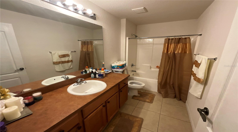 DAVENPORT, Florida 33837, 4 Bedrooms Bedrooms, ,2 BathroomsBathrooms,Residential,For Sale,CAPTAIN HOOK,0,MFRO6331355
