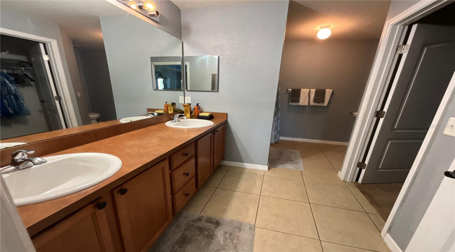 DAVENPORT, Florida 33837, 4 Bedrooms Bedrooms, ,2 BathroomsBathrooms,Residential,For Sale,CAPTAIN HOOK,0,MFRO6331355
