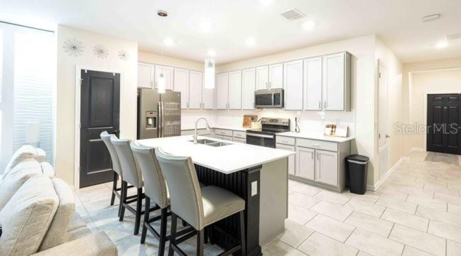KISSIMMEE, Florida 34746, 5 Bedrooms Bedrooms, ,4 BathroomsBathrooms,Residential,For Sale,LIGHTERKNOT,0,MFRO6334705