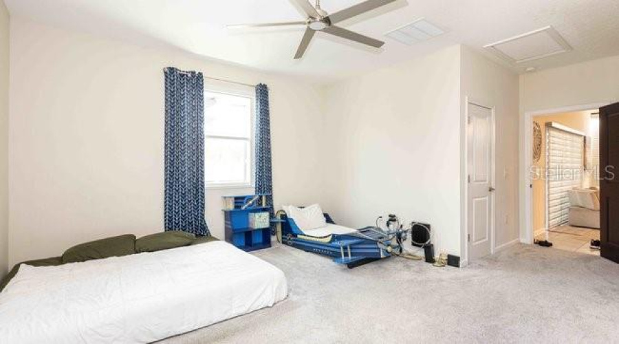 KISSIMMEE, Florida 34746, 5 Bedrooms Bedrooms, ,4 BathroomsBathrooms,Residential,For Sale,LIGHTERKNOT,0,MFRO6334705