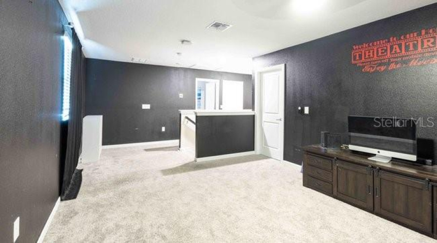 KISSIMMEE, Florida 34746, 5 Bedrooms Bedrooms, ,4 BathroomsBathrooms,Residential,For Sale,LIGHTERKNOT,0,MFRO6334705