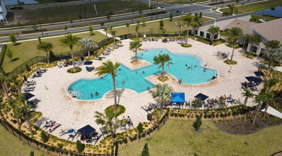 KISSIMMEE, Florida 34746, 5 Bedrooms Bedrooms, ,4 BathroomsBathrooms,Residential,For Sale,LIGHTERKNOT,0,MFRO6334705