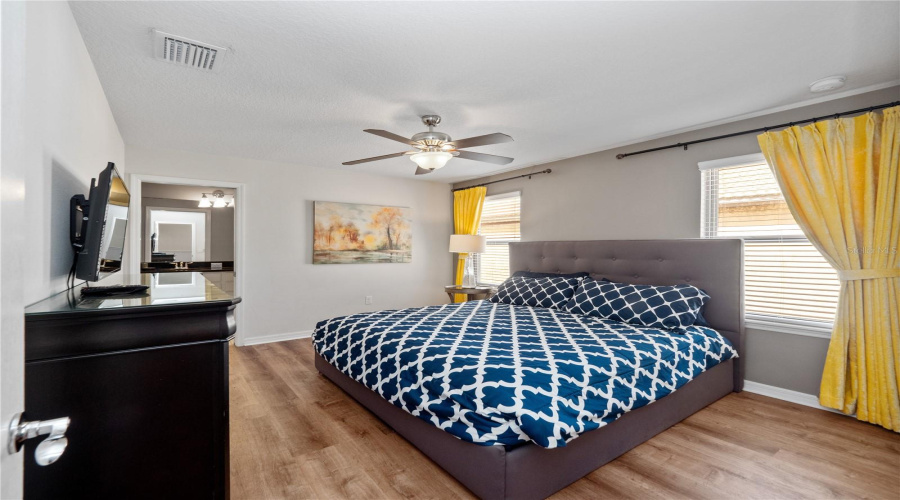 KISSIMMEE, Florida 34747, 8 Bedrooms Bedrooms, ,6 BathroomsBathrooms,Residential,For Sale,RHODES,0,MFRS5132455