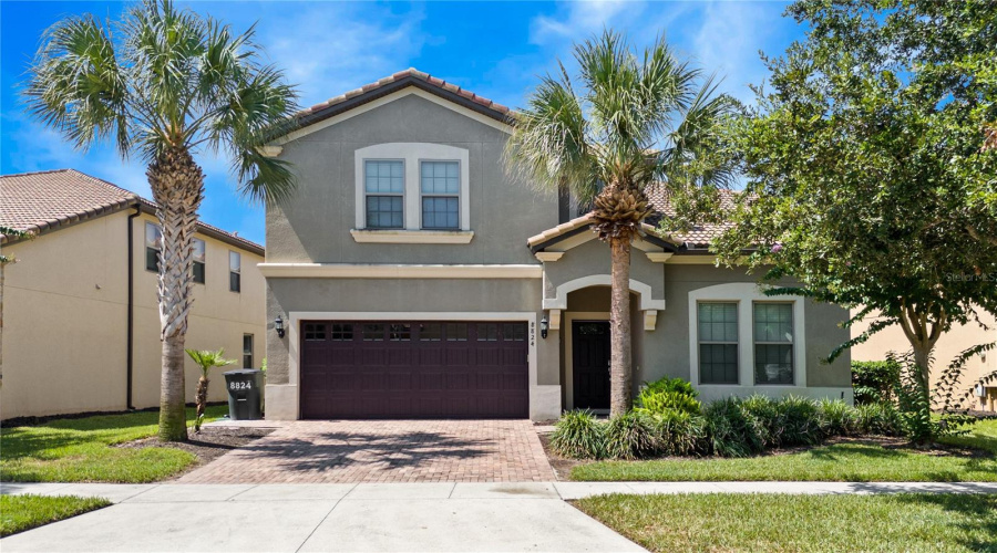 KISSIMMEE, Florida 34747, 8 Bedrooms Bedrooms, ,6 BathroomsBathrooms,Residential,For Sale,RHODES,0,MFRS5132455